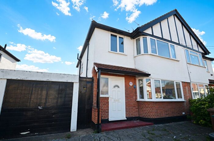 3 Bedroom Semi-Detached House To Rent In Ferndale Road, Ashford, TW15