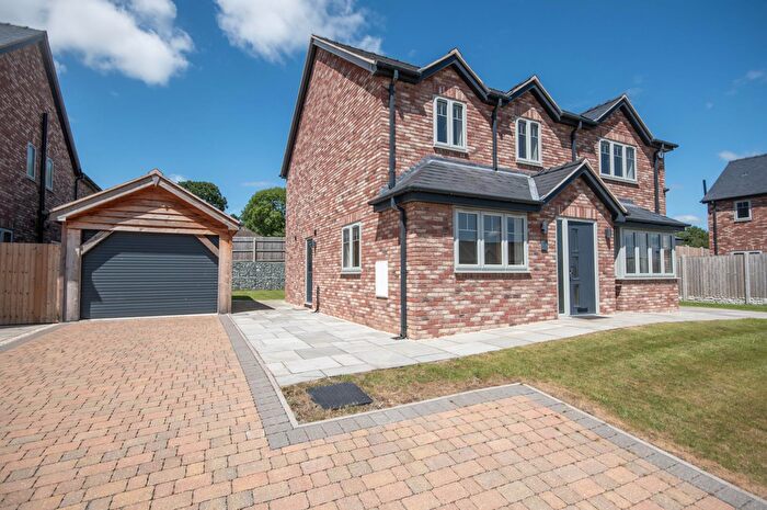 4 Bedroom Detached House For Sale In Breidden View, Llansantffraidd-Ym-Mechain, Powys, SY22