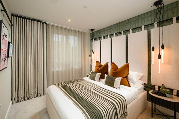 2 Bedroom Apartment For Sale In Lombard Square Sales & Marketing Suite Southlake Road London, SE28