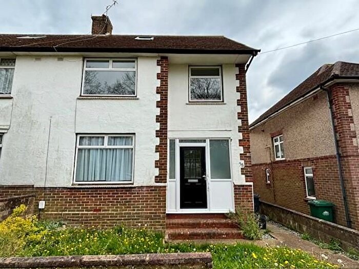 3 Bedroom Flat To Rent In Foredown Road, Portslade, BN41