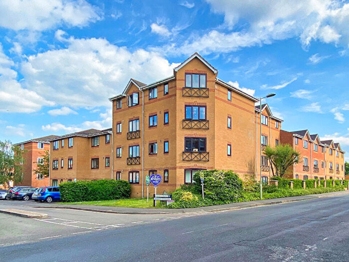 1 Bedroom Flat To Rent In Ascot Court, Aldershot, Hampshire, GU11