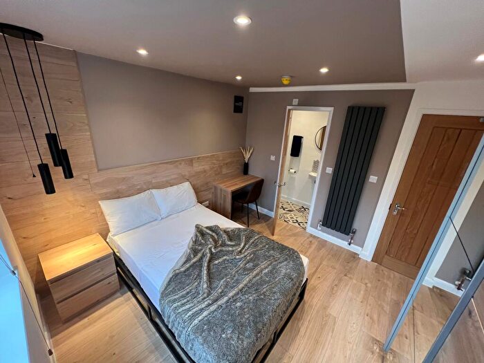 Studio To Rent In Guildford Close, EX4