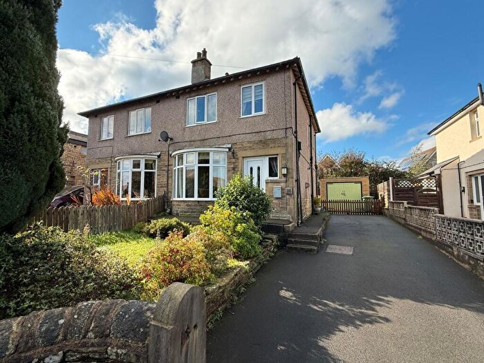 3 Bedroom Semi-Detached House For Sale In Grasscroft Road, Honley, Holmfirth, HD9