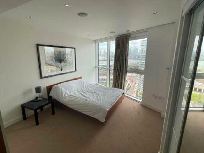 2 Bedroom Flat To Rent In Western Gateway, Alaska Apartments, E16