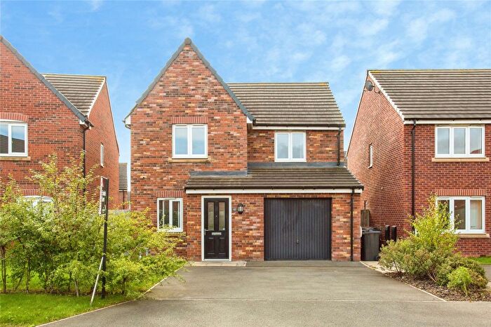 3 Bedroom Detached House For Sale In Goldcrest Avenue, Farington Moss, Leyland, Lancashire, PR26