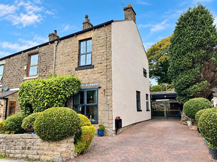 2 Bedroom End Of Terrace House For Sale In Old Road, Tintwistle, Glossop, SK13