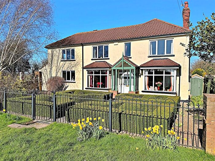 4 Bedroom Detached House For Sale In Waltham Road, Barnoldby-Le-Beck, Grimsby, N.E. Lincs, DN37