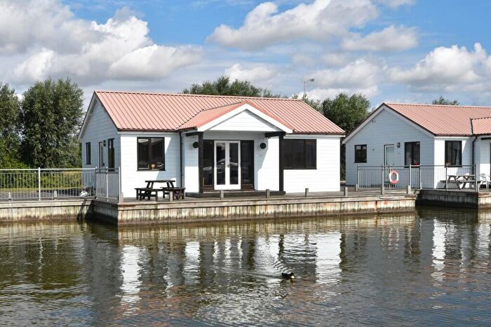 3 Bedroom Detached Bungalow For Sale In Potter Heigham, NR29