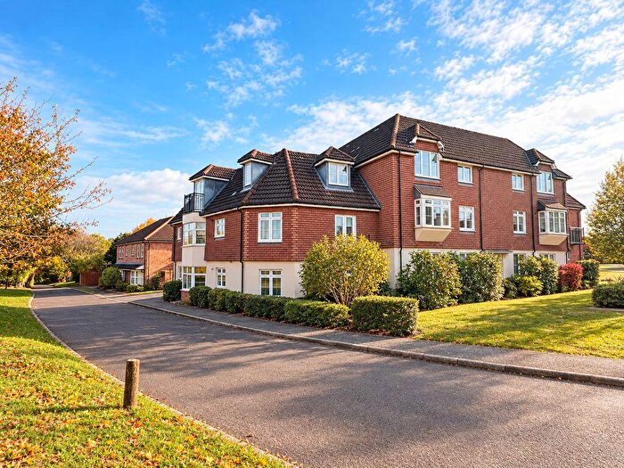 2 Bedroom Flat For Sale In Juniper Court, No Chain, HP10