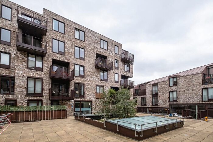 2 Bedroom Duplex To Rent In Gransden Avenue London, E8