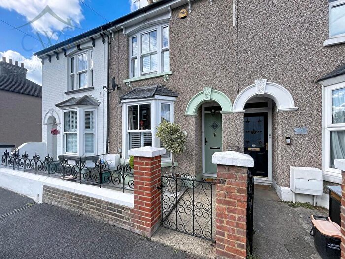 2 Bedroom Terraced House For Sale In Waghorn Road, Snodland, ME6