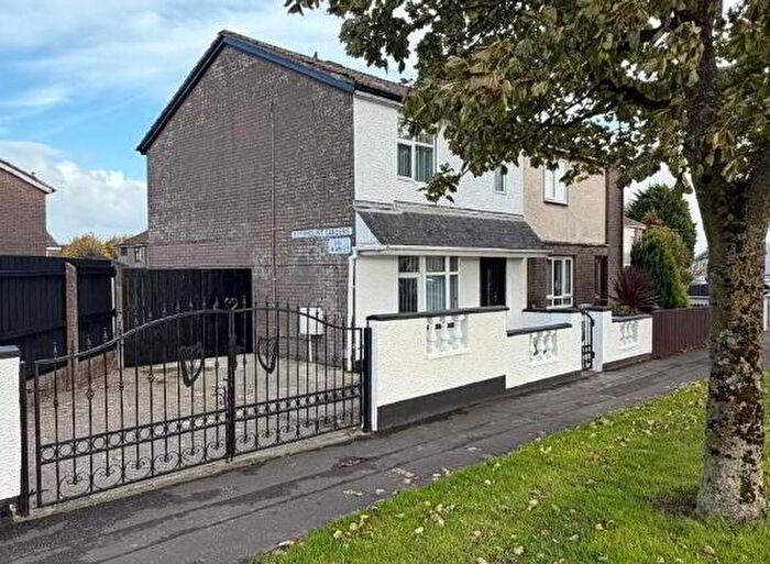 3 Bedroom End Of Terrace House To Rent In Rosemount Gardens, Derry City, BT48