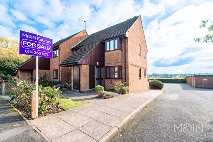 2 Bedroom Flat For Sale In Marydene Court, Marydene Drive, LE5