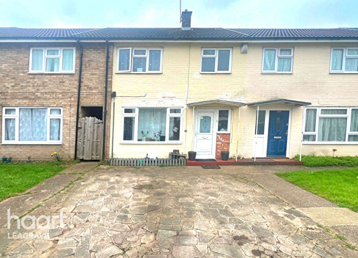 3 Bedroom Terraced House For Sale In Grove Road, Houghton Regis, LU5