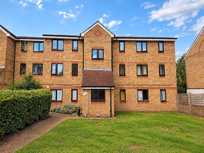 1 Bedroom Flat For Sale In Scammell Way, Watford, WD18