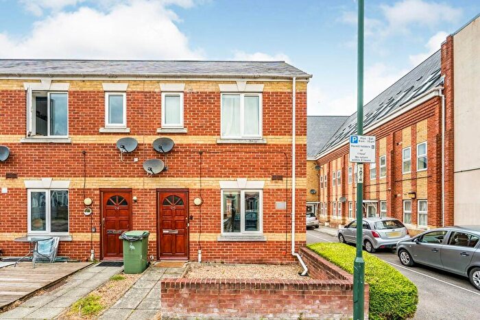 1 Bedroom Maisonette To Rent In Trafalgar Street, Gillingham, Kent, ME7