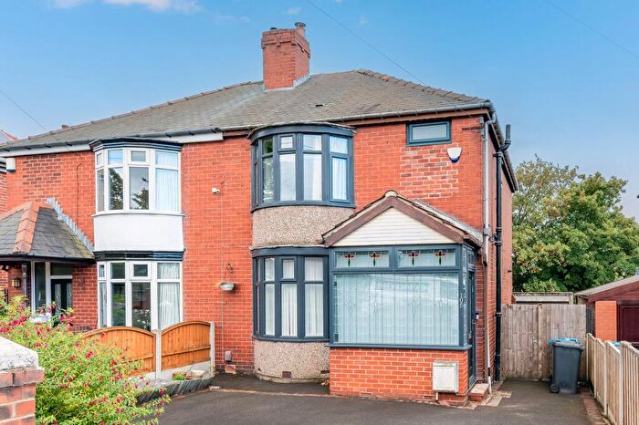 3 Bedroom Semi-Detached House For Sale In Elm Lane, Sheffield, S5