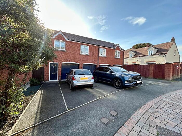 2 Bedroom Maisonette For Sale In St. Botolphs Green, Leominster, HR6