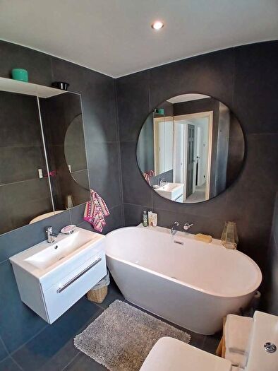 3 Bedroom End Of Terrace House For Sale In Falkirk Grove, Wigan, WN5