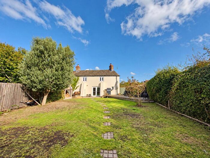 3 Bedroom End Of Terrace House For Sale In Middle Street, Eastington, Stonehouse, GL10