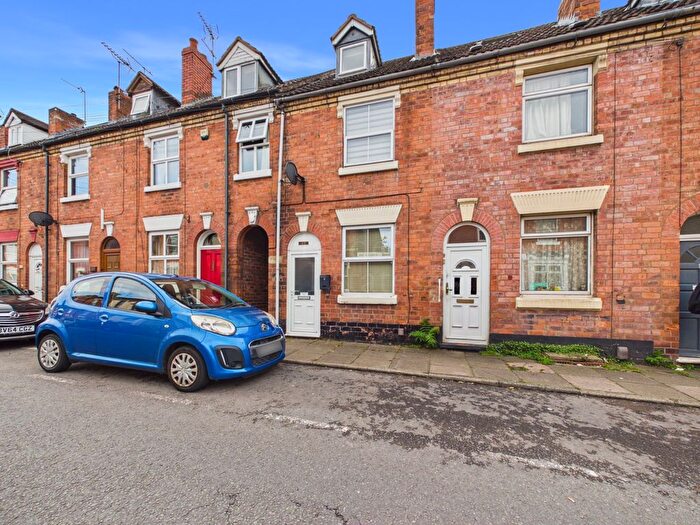 3 Bedroom Terraced House For Sale In Wood Street, Kidderminster, DY11