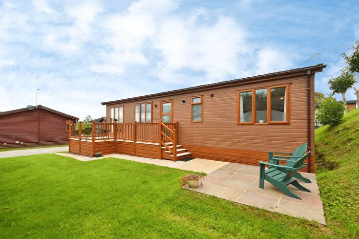 2 Bedroom Mobile/park Home For Sale In Reynard Crag Lane, High Birstwith, Harrogate, HG3