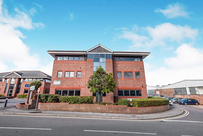 2 Bedroom Flat To Rent In Osborn Way, Hook, Hampshire, RG27
