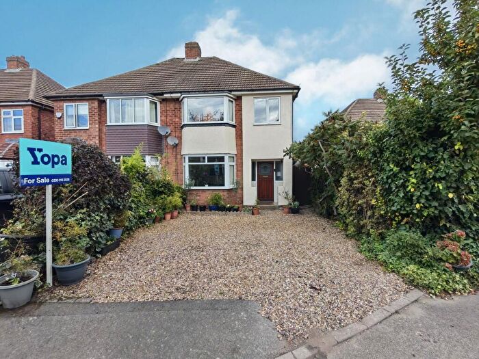3 Bedroom Semi-Detached House For Sale In Pentridge Close, Sutton Coldfield, B76