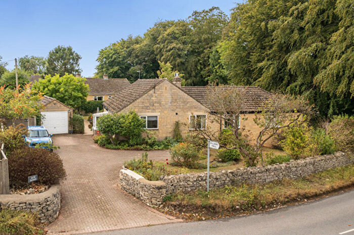 4 Bedroom Detached Bungalow For Sale In Vatch Lane, Eastcombe, GL6