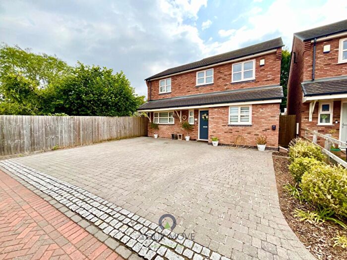 4 Bedroom Detached House For Sale In Orchard Gardens, Shaw Lane, Stoke Prior, Bromsgrove, B60