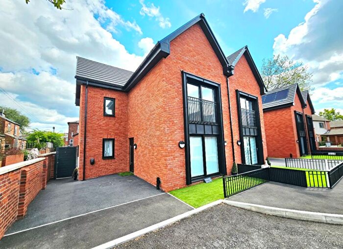 4 Bedroom Semi-Detached House For Sale In Chapel Street, Levenshulme, Manchester, M19