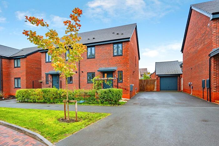 3 Bedroom Semi-Detached House For Sale In Vicar Wood Way, Derby, DE22