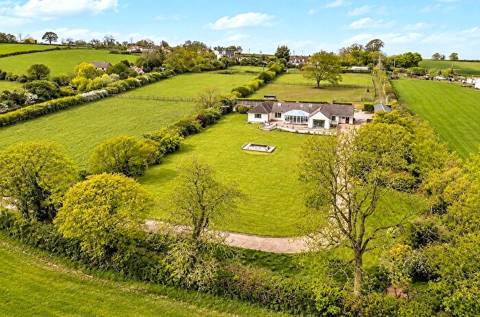 3 Bedroom Equestrian Property For Sale In Pedwell Hill, Ashcott, Somerset, TA7