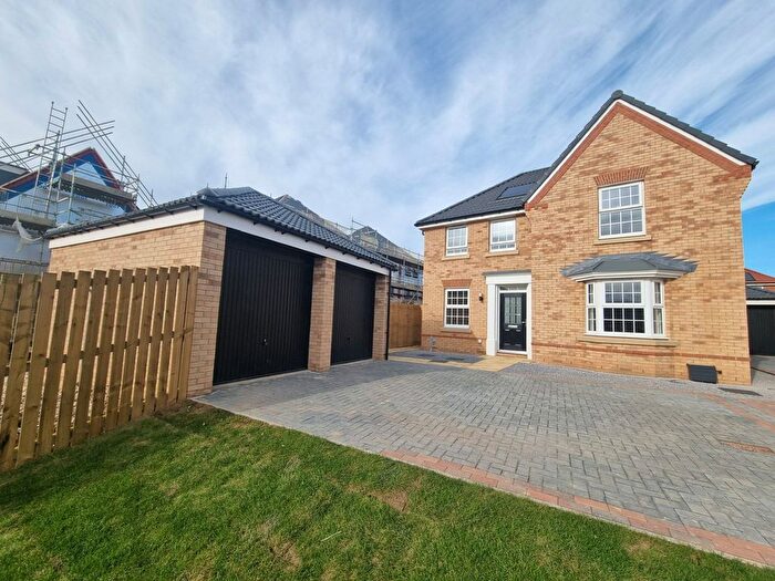 4 Bedroom Detached House To Rent In Sanderling Grove, Whitby, YO22