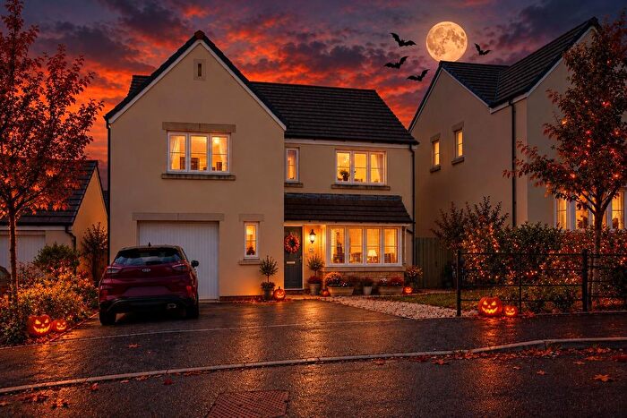 4 Bedroom Detached House For Sale In Evening Star, Royal Wootton Bassett, Swindon, SN4