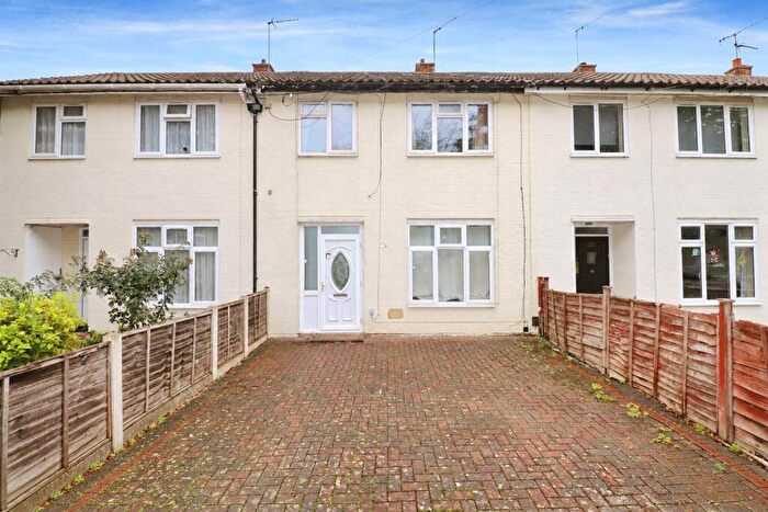 3 Bedroom Terraced House For Sale In Felixstowe Road, London, SE2