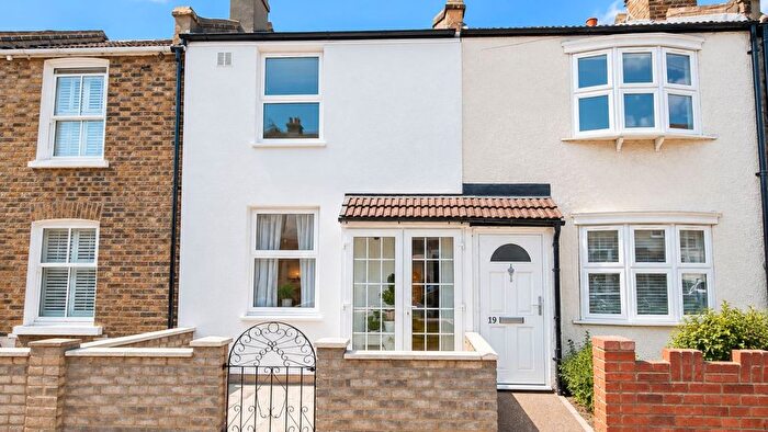 2 Bedroom Terraced House For Sale In Sutcliffe Road, London, SE18