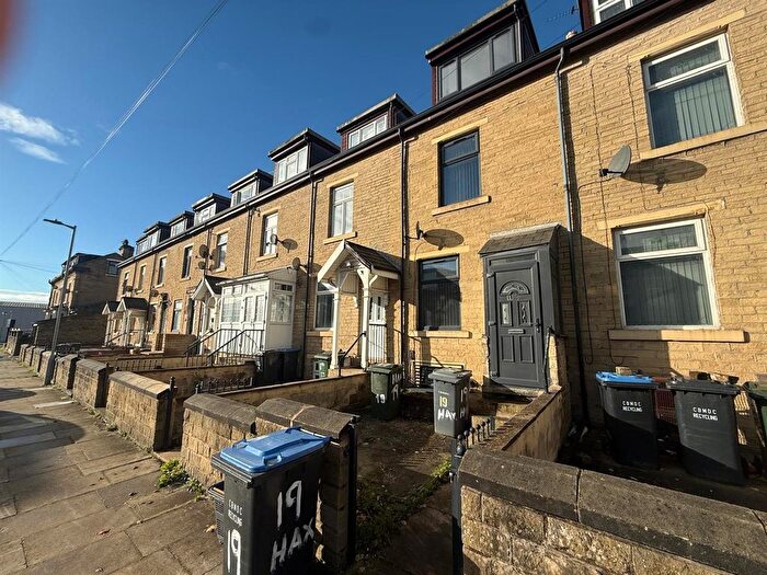 4 Bedroom Terraced House To Rent In Hoxton Street, Bradford, BD8