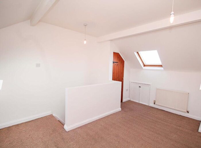3 Bedroom House To Rent In Park Street, DY11