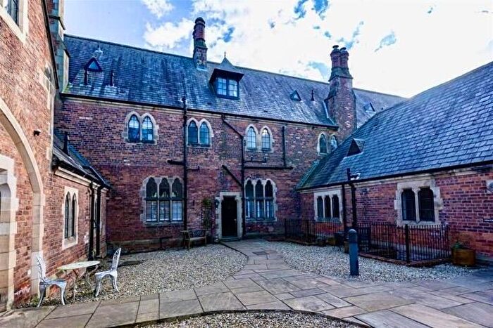 5 Bedroom Town House For Sale In St. Clare's Court, Darlington, DL3