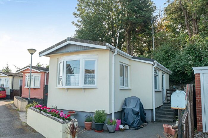 1 Bedroom Mobile/park Home For Sale In Coxpark, Gunnislake, Cornwall, PL18