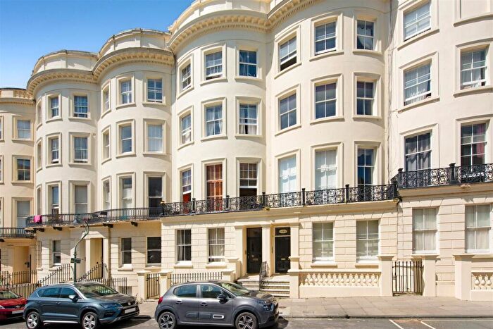 2 Bedroom Apartment To Rent In Brunswick Place, Hove, BN3
