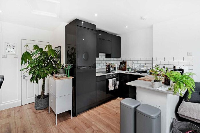 1 Bedroom Flat To Rent In Mare Street, Hackney, E8