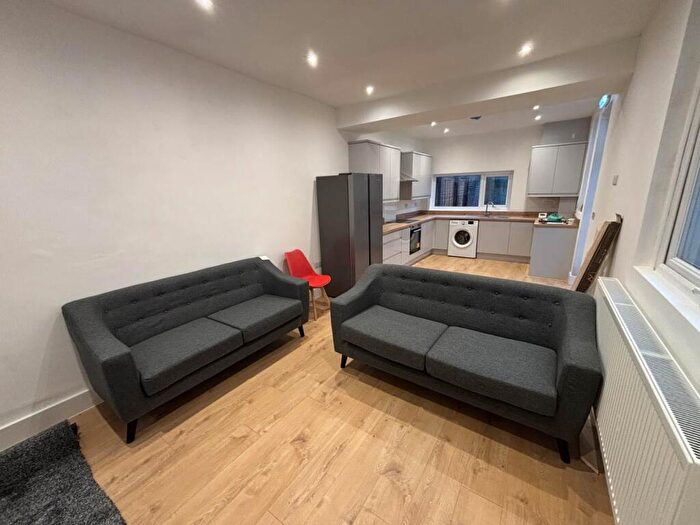 5 Bedroom House To Rent In Summerfield Avenue, Heath, Cardiff, CF14