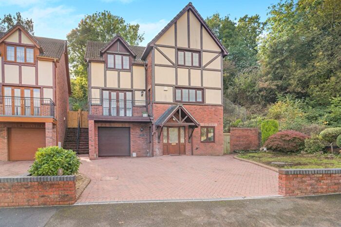 4 Bedroom Detached House For Sale In Meadow Walk, Chepstow, Monmouthshire, NP16