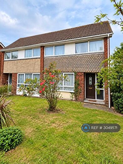 4 Bedroom Semi-Detached House To Rent In Long Meadow Way, Canterbury, CT2