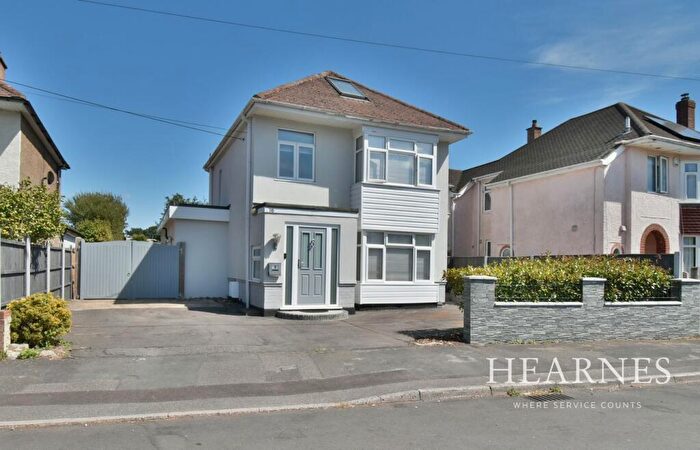 3 Bedroom Detached House For Sale In Clayford Avenue, Ferndown, BH22