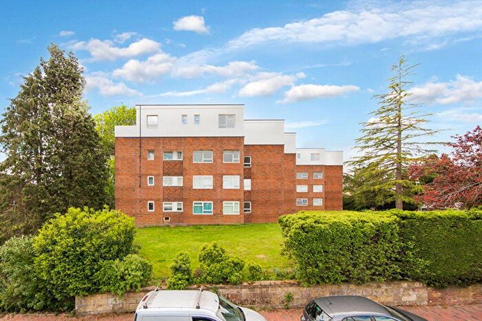 2 Bedroom Flat For Sale In Chilston Road, Tunbridge Wells, Kent, TN4