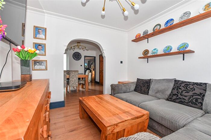 3 Bedroom Semi-Detached House For Sale In Godinton Road, Ashford, Kent, TN23