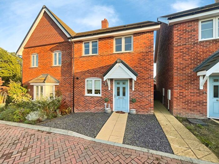 3 Bedroom Semi-Detached House For Sale In Hops Drive, Badshot Lea, Farnham, Surrey, GU9
